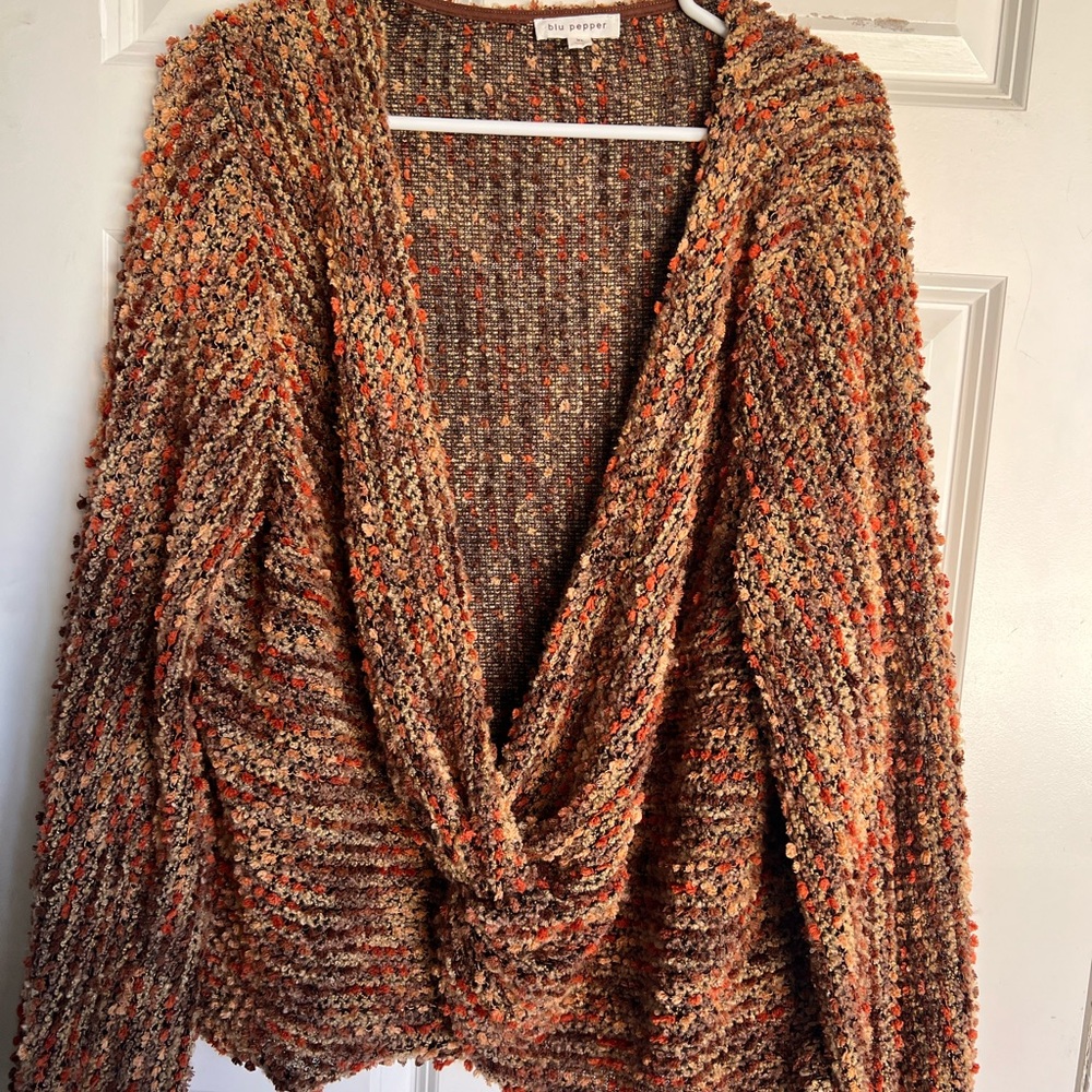 Blu Pepper knot-front cardigan sweater from the Buckle.  Size XL.